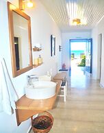 Beachfront Holiday House Eftichia