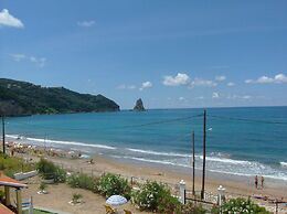 Beachfront Holiday House Eftichia