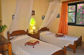 Beachfront Holiday House Eftichia