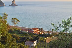 Beachfront Holiday House Eftichia