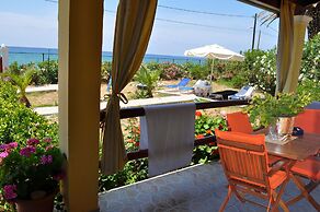 Beachfront Holiday House Eftichia