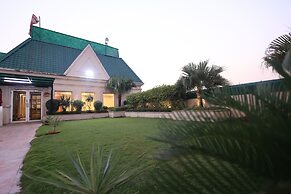 Savoy Suites Noida