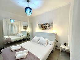 Big Flat In a Very Quiet Area and Well Connected