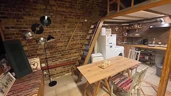 Corfu Island,cozy Apartment Next to Old Corfu Town, to the Port of Cor