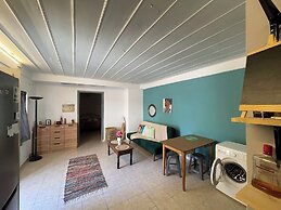 Corfu Island,cozy Apartment Next to Old Corfu Town, to the Port of Cor