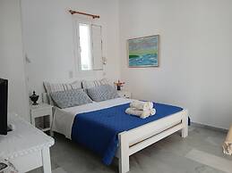 Kiki's Dream Refurbished Apartment With a Bacony and sea Views