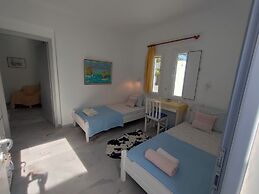 Kiki's Dream Refurbished Apartment With a Bacony and sea Views