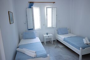 Kiki's Dream Refurbished Apartment With a Bacony and sea Views