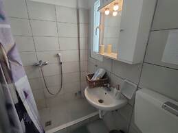 Kiki's Dream Refurbished Apartment With a Bacony and sea Views