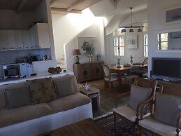 The Hill Top Cottage House In Kea