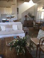 The Hill Top Cottage House In Kea