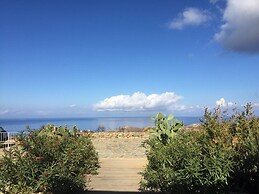 The Hill Top Cottage House In Kea