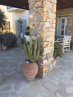 The Hill Top Cottage House In Kea