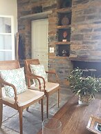 The Hill Top Cottage House In Kea