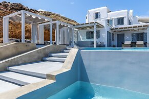 Mykonos Big Blue Villas & Suites At The Seaside