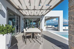 Welcome to Villa Soligia! Beach Front Villa Large Private Pool Amazing