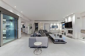 Welcome to Villa Soligia! Beach Front Villa Large Private Pool Amazing