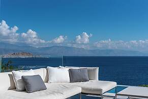 Welcome to Villa Soligia! Beach Front Villa Large Private Pool Amazing