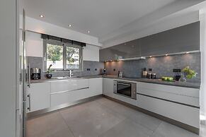 Welcome to Villa Soligia! Beach Front Villa Large Private Pool Amazing