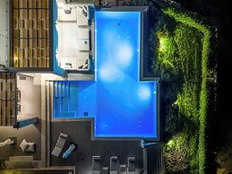 Welcome to Villa Soligia! Beach Front Villa Large Private Pool Amazing