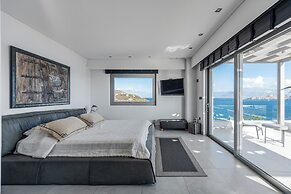 Welcome to Villa Soligia! Beach Front Villa Large Private Pool Amazing