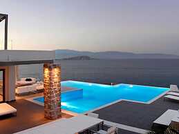 Welcome to Villa Soligia! Beach Front Villa Large Private Pool Amazing