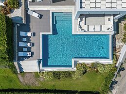 Welcome to Villa Soligia! Beach Front Villa Large Private Pool Amazing