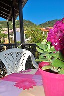 Holiday Studio Apartments 