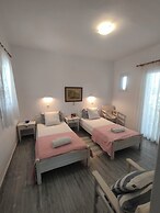 Kikis Refurbished Apartment a Veranda Dream