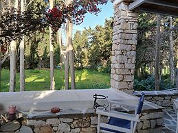 Kikis Refurbished Apartment a Veranda Dream