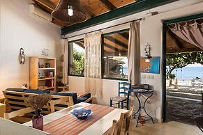 Apartment Over the sea Private Place to Swim