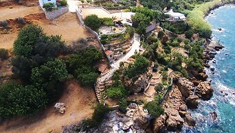 Apartment Over the sea Private Place to Swim