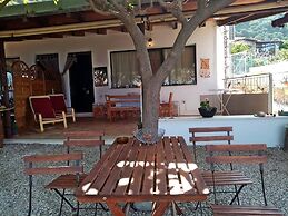 Apartment Over the sea Private Place to Swim