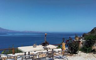 Apartment Over the sea Private Place to Swim