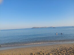 Kiki's Apartment Huge Balcony Dream