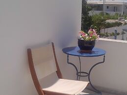 Kiki's Apartment Huge Balcony Dream