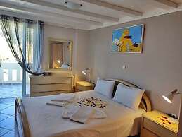 House Just on the Beach -included 2 Canoe and 2 Bicycles