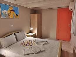 House Just on the Beach -included 2 Canoe and 2 Bicycles