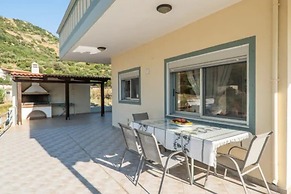 House Just on the Beach -included 2 Canoe and 2 Bicycles