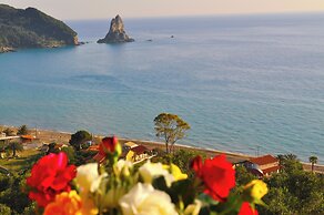 Apartments With Pool 