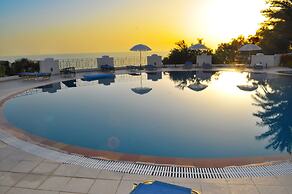 Holiday Apartments With Pool Maria on Agios Gordios Beach