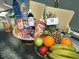 Xenos Villa 2 With 5 Bedrooms Private Swimming Pool, Near the sea