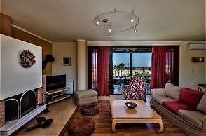 Xenos Villa 2 With 5 Bedrooms Private Swimming Pool, Near the sea