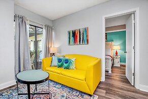 Pristine and Posh 2bd/2ba Condo With Private Balcony - #6en165