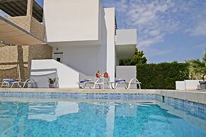Xenos Villa 1 With Private Swimming Pool Near The Sea