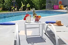 Xenos Villa 1 With Private Swimming Pool Near The Sea