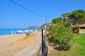 Beachfront Holiday House Yannis on Agios Gordios Beach in Corfu