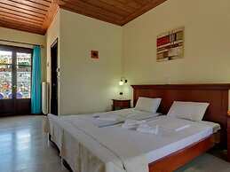 Group Accomodation, Heliopetra Studios And Houses