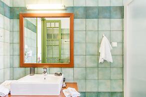 Stylish Art Deco Apartment Close To The Beach