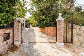 Stylish Art Deco Apartment Close To The Beach